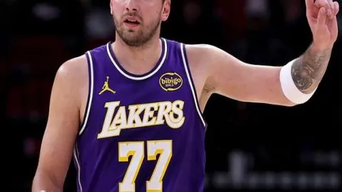 中国艺术体操队巴黎奥运书写辉煌，丁欣怡父母述说15年拼搏历程